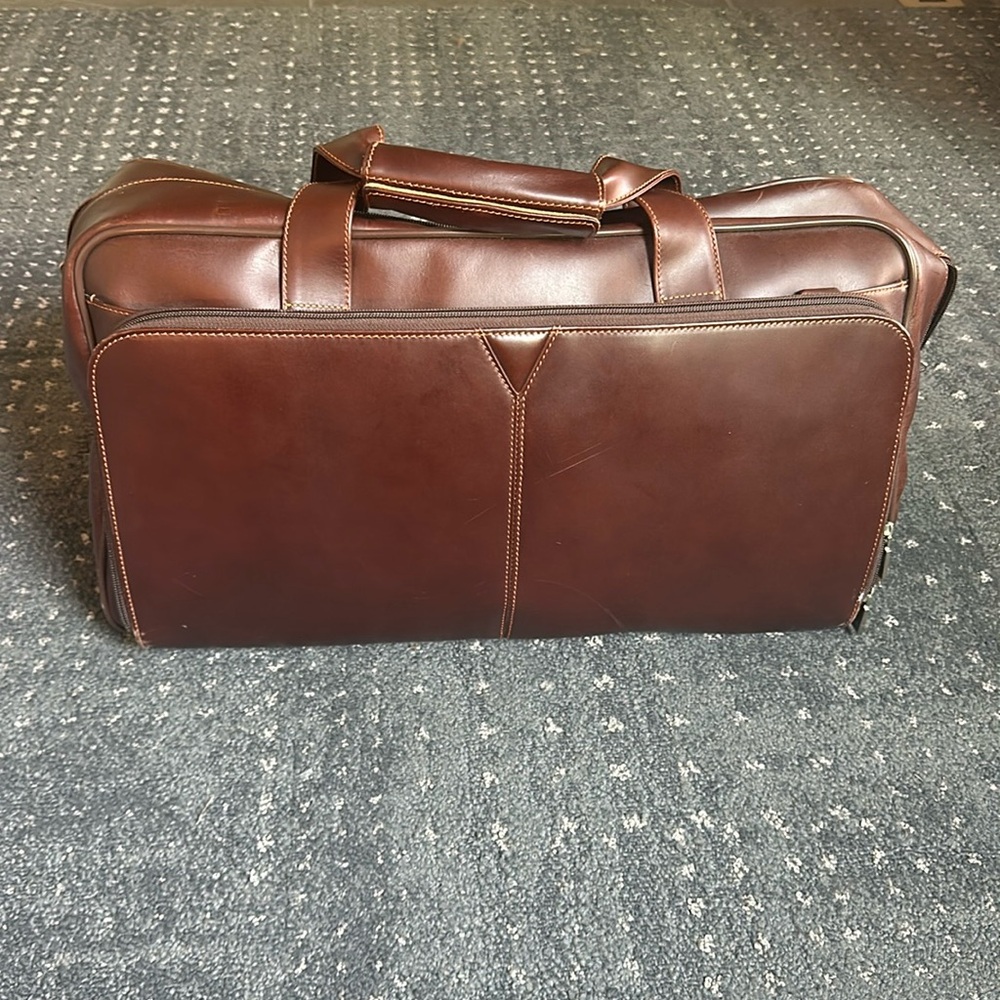 Johnson & Murphy leather weekender bag